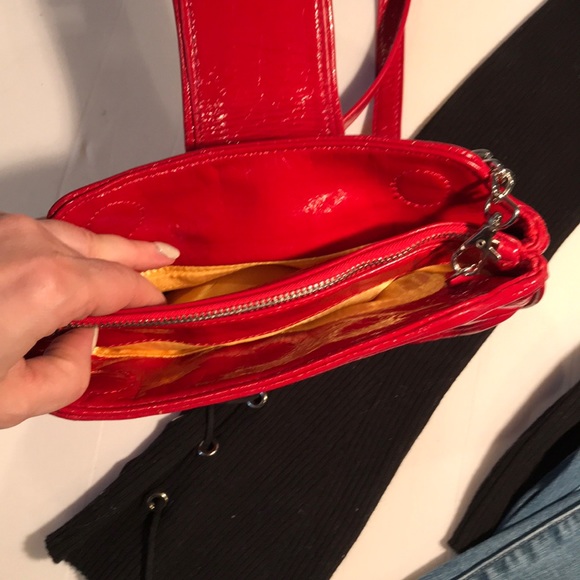 Steve Madden Red Vegan Leather Crossbody Clutch 90’s - Picture 5 of 6